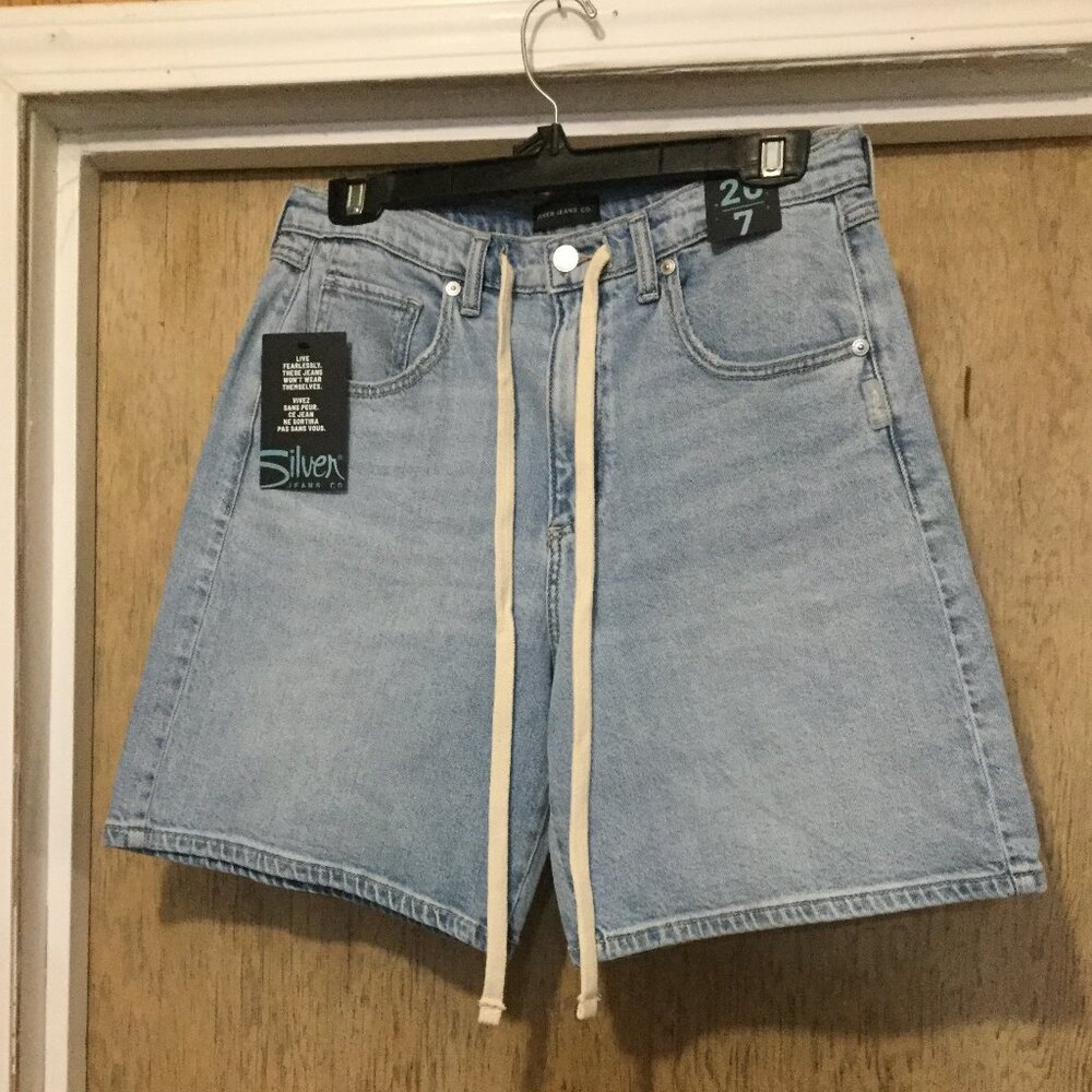 NWT Silver jean shorts 26 inch waist with 7inch inseam drawstring at waist